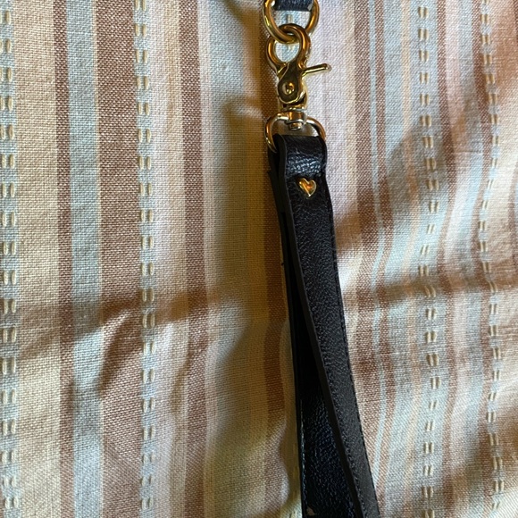 BETSEY JOHNSON Black & White
Polka Dot “J” Bownanza Wallet
Wristlet 9" x 6". - Picture 7 of 16